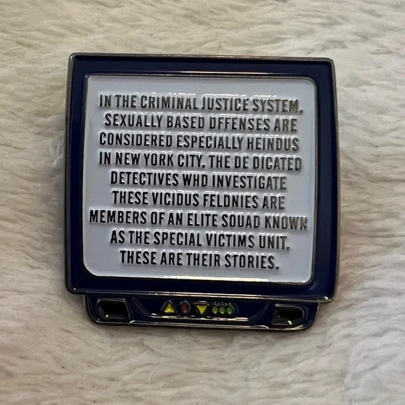 Law and order SVU lapel pin - Picture 1 of 3